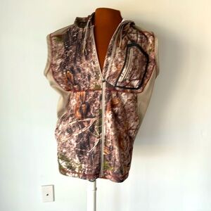 Cabelas Camo Hunting Vest XL in Excellent Condition